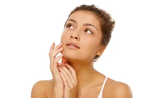 Infuzion Frankfurt – Hyaluron ohne Nadeln Infuzion Frankfurt – nadelfreie Anti-Aging-Behandlung