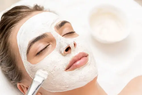 Moist & Lift Treatment in Frankfurt – intensive Feuchtigkeitsbehandlung (Hydration Facial) für pralle, frische Haut